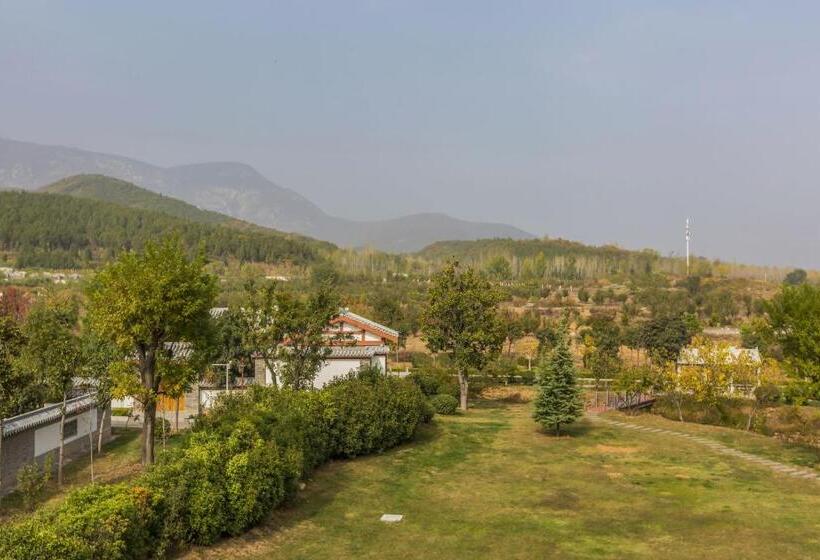 Hotel 登封中州华鼎饭店