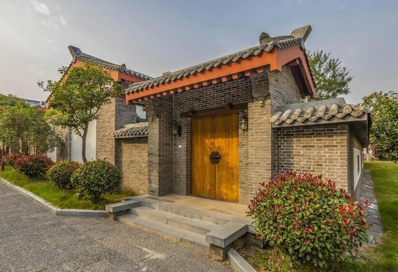 Hotel 登封中州华鼎饭店