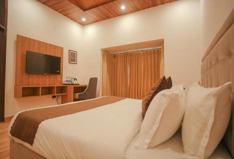 فندق Tapovan Resorts