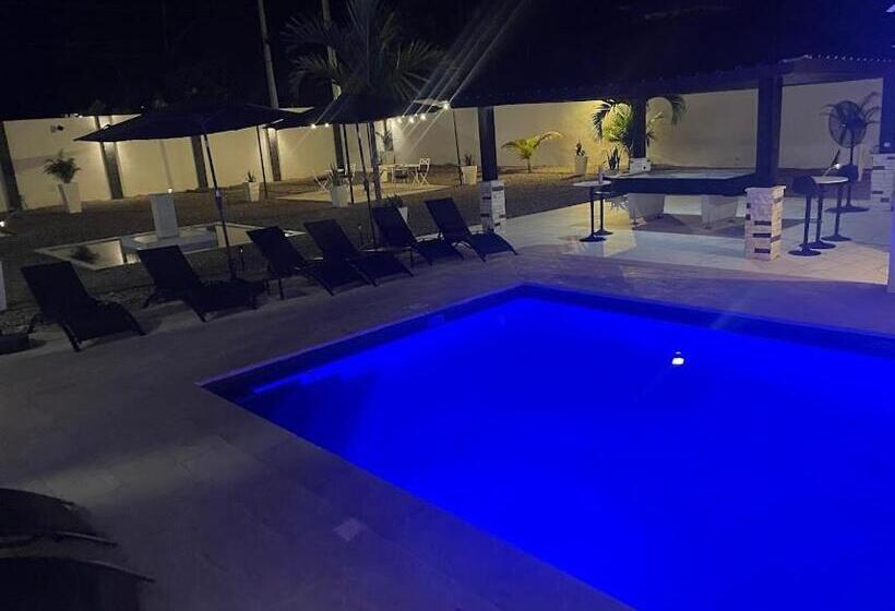 Level Suites #7