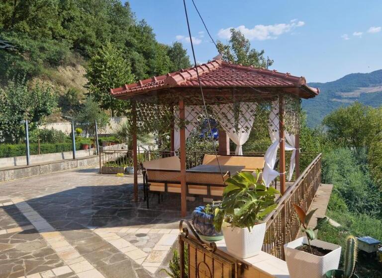 펜션 Private Room Featuring Panoramic Views From Terrace And Balcony