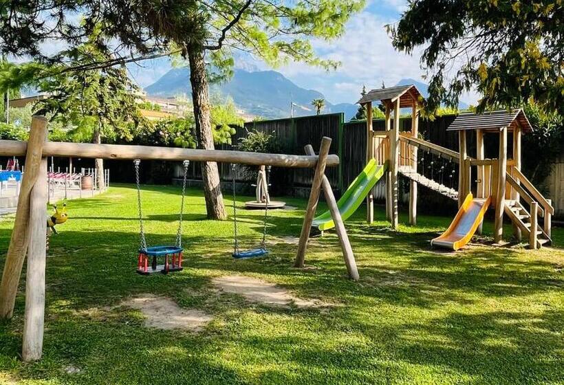 Garda Sporting Family Cottage