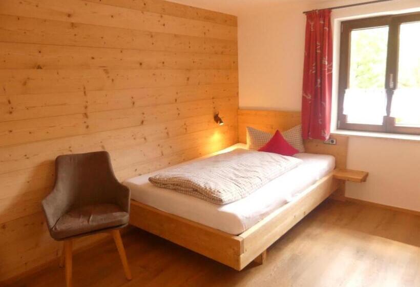 هتل Ferienwohnung Bei Hauber S