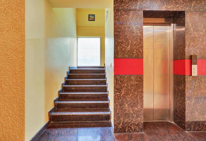 בית מלון כפרי Super Collection O Kushal Nagar Near Ksrtc Bus Stand Formerly Rr Residency
