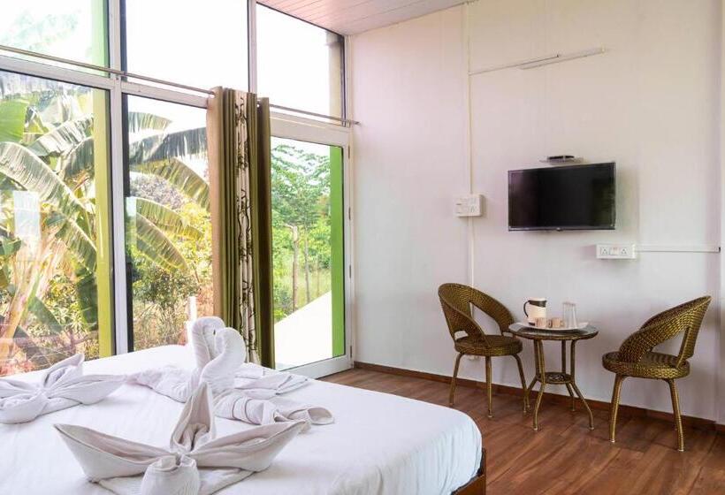 호텔 The Riverine Stay By Igatpuri