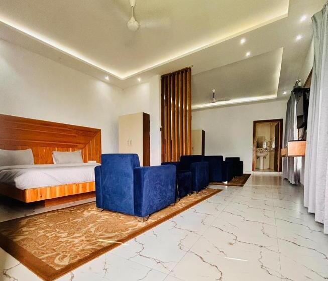 ホテル The Grand Edge Retreat   Luxury In The Clouds