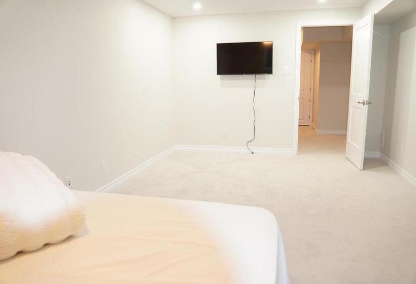 پانسیون Fully Furnished Room In Serene Environment