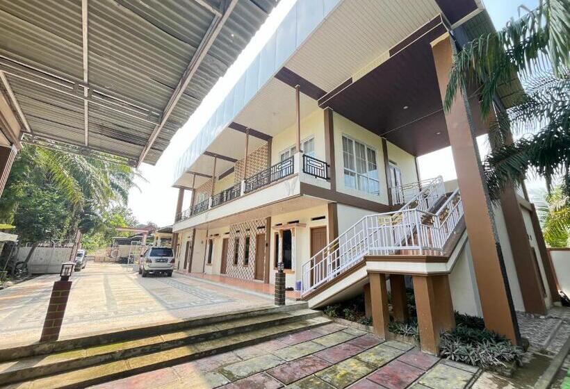 پانسیون Villa Zahira & House 2