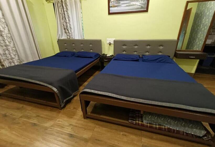 אתר נופש Chaitraban Cottage Alibaug