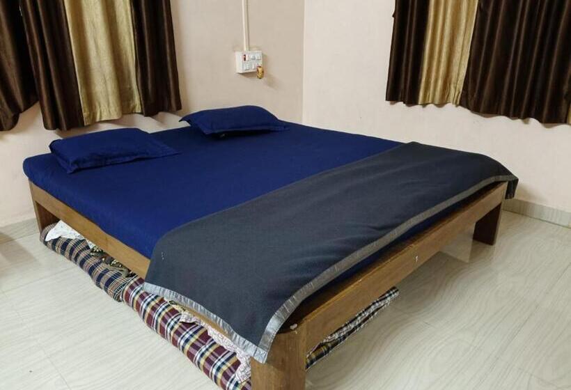 אתר נופש Chaitraban Cottage Alibaug