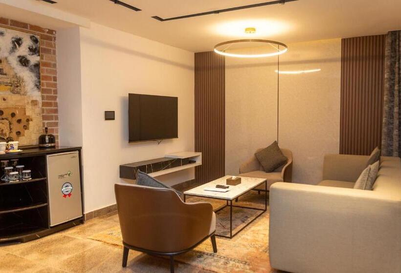 هتل Brickspoint Boutique Apart
