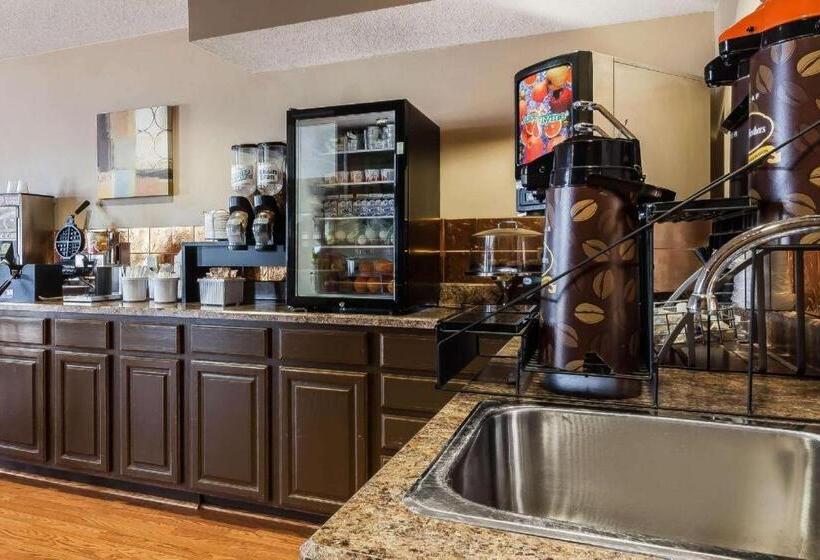 فندق Rodeway Inn