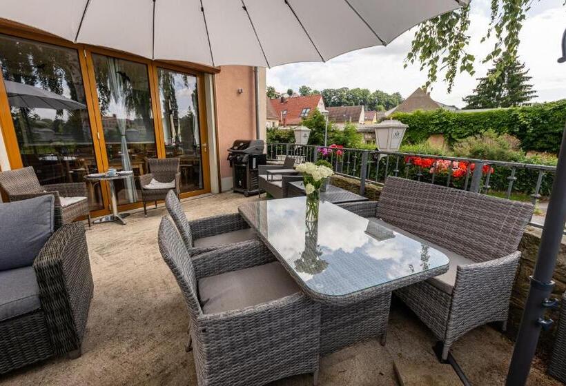 膳宿费 Elbcampingfass Sächsische Schweiz In Pirna