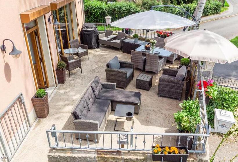 膳宿费 Elbcampingfass Sächsische Schweiz In Pirna