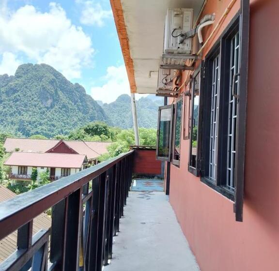 هتل Leng Saysana Guesthouse