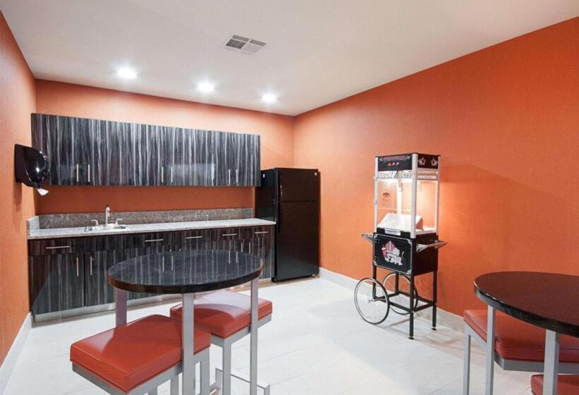 هتل Mainstay Suites