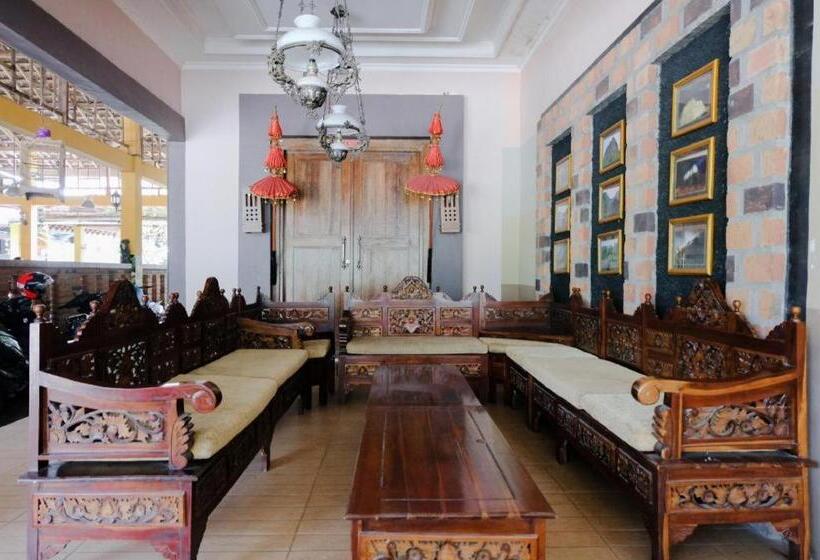 فندق Oyo 563 Damar Mas Resort Lereng Kelud