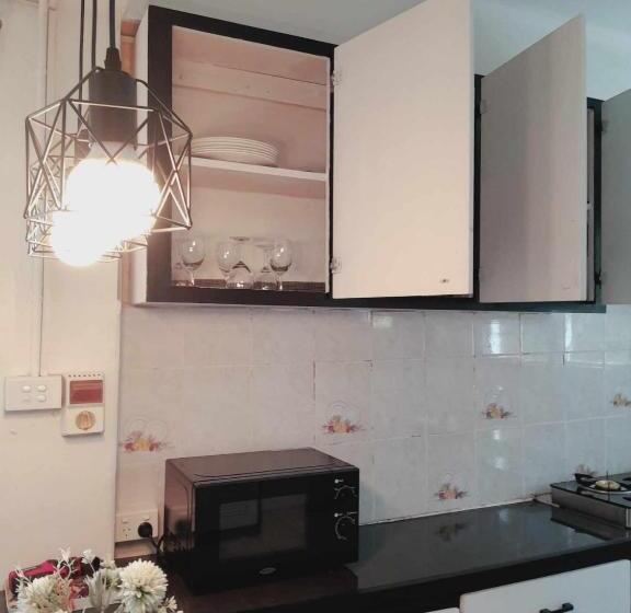 پانسیون Nomads Nest