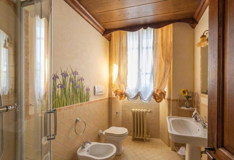 مبيت وإفطار Palazzo Del Poggiano