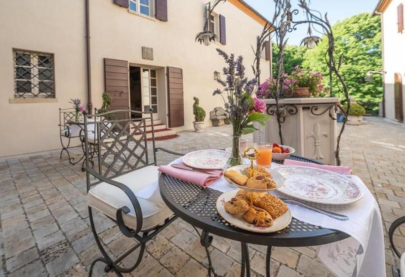 مبيت وإفطار Palazzo Del Poggiano