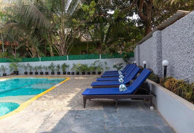 هتل Citrus Prime Candolm, Goa