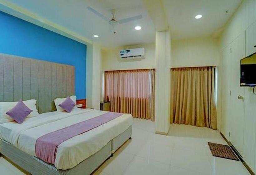 Hotel Raajpath, Vadodara