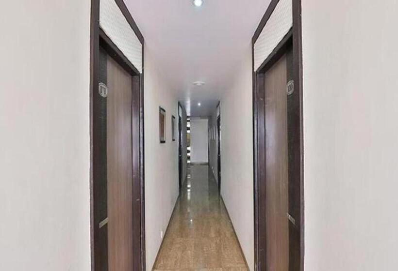 Hotel Raajpath, Vadodara