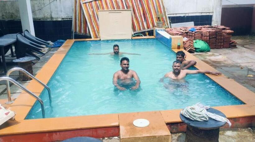 هاستل Zelosena By Rnb Hotel In Calangute