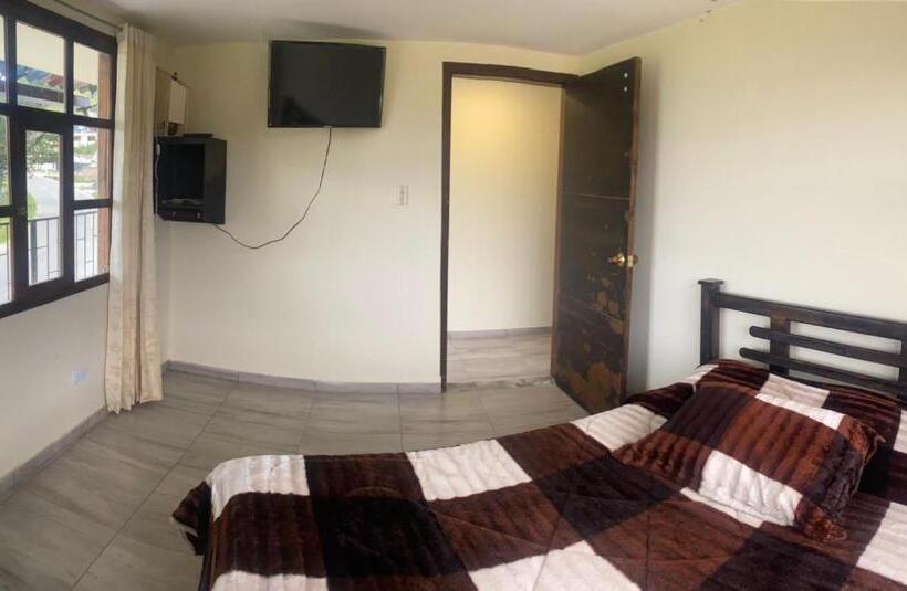 فندق صغير Los Geranios Hospedaje