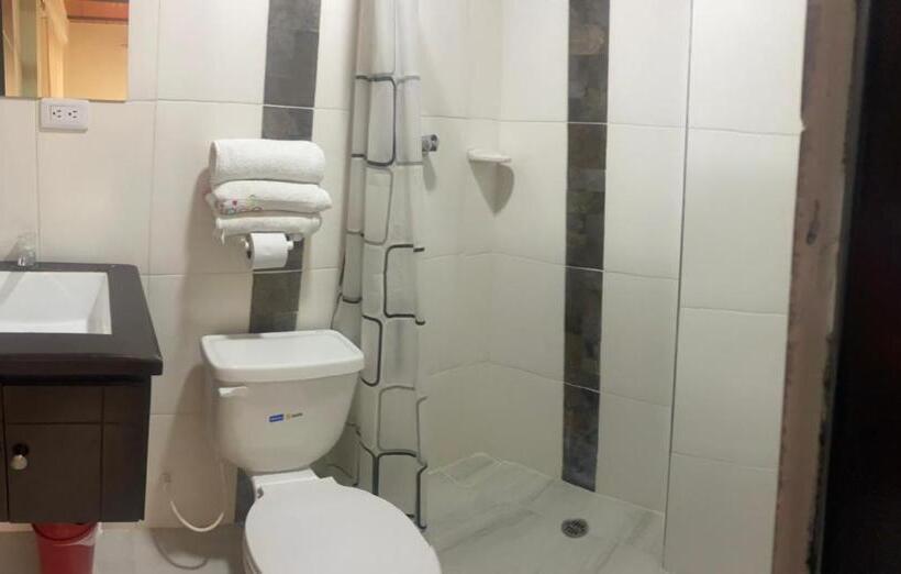 فندق صغير Los Geranios Hospedaje