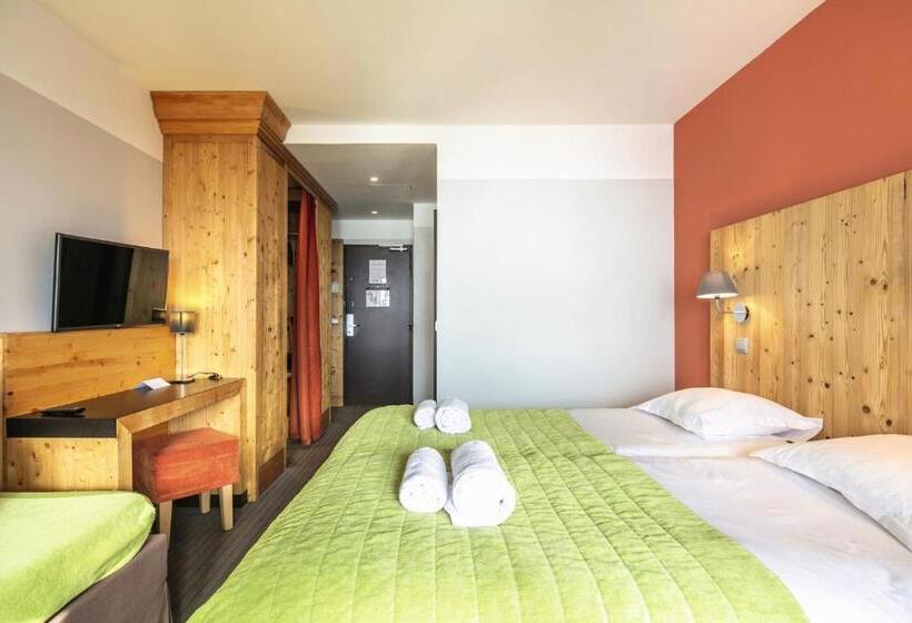 هتل Hôtel Les Menuires Les Bruyères