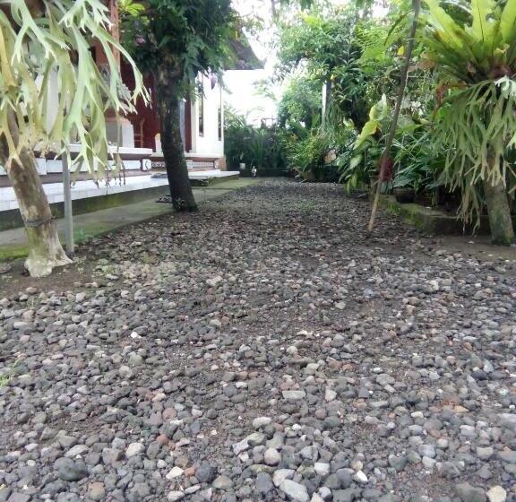 펜션 Intan House