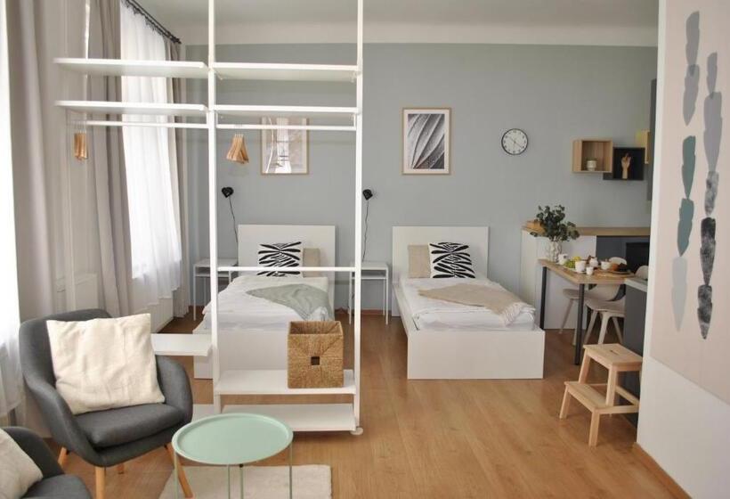 هاستل 7 Nights Apartments Dominikánské N