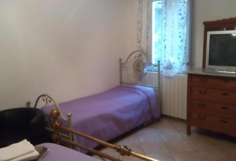 צימר Casa Vacanze L Agrifoglio