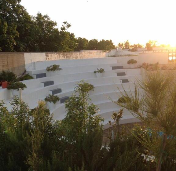 مبيت وإفطار Zyra Garden Club