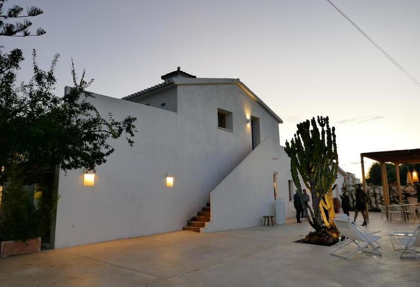 تختخواب و صبحانه Boho Suites Denia