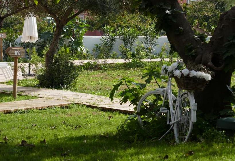تختخواب و صبحانه Boho Suites Denia