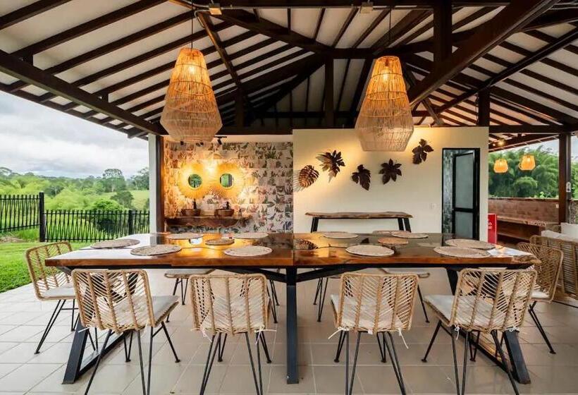 هتل Finca Tesorito