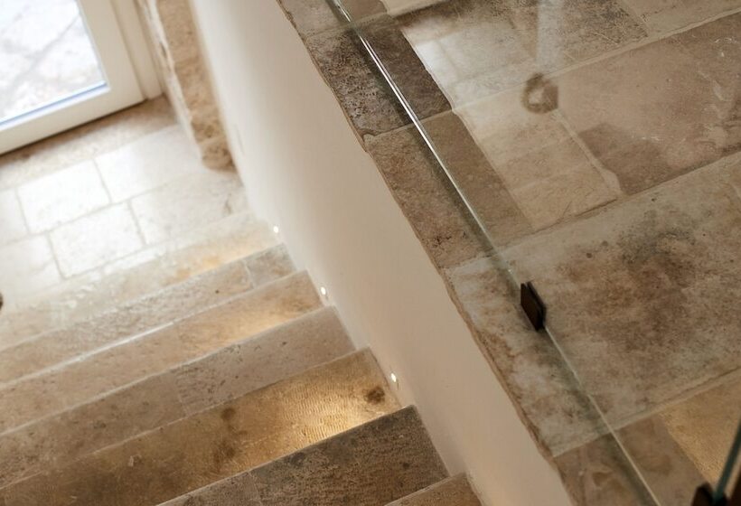 تختخواب و صبحانه Iulius Suite & Spa
