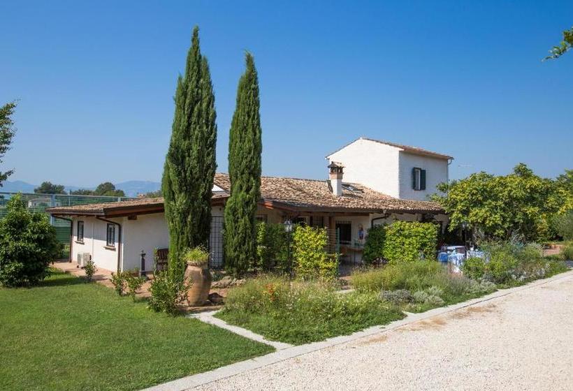 مبيت وإفطار Antico Casale Spezia Pelagalli