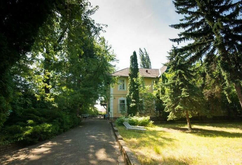 민박 Bendegúz Villa