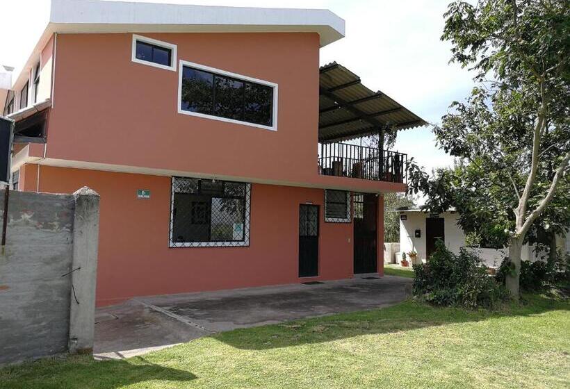 تختخواب و صبحانه Chapelet Hostal