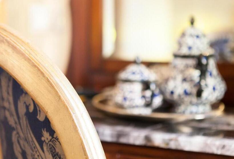 Regina Bed And Breakfast