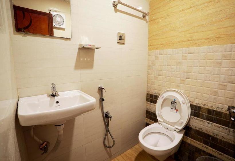 ホテル Fab Blue Orchid Railway Station