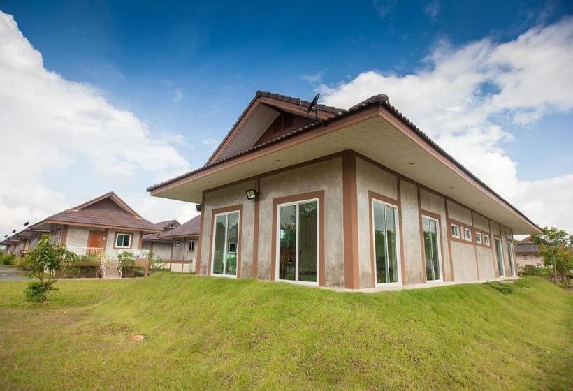 استراحتگاه Mae Faek Villas