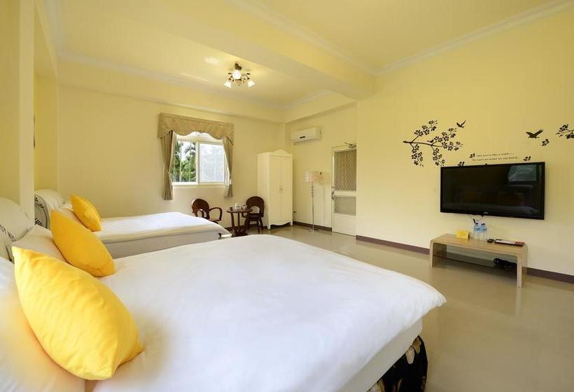 تختخواب و صبحانه Love Fun House