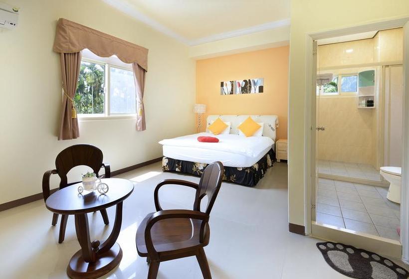 تختخواب و صبحانه Love Fun House