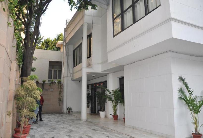 ベッドアンドブレックファースト Namaste Bnb & Service Apartments