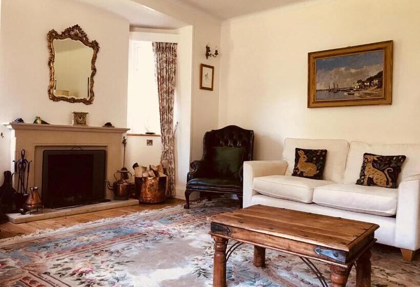 تختخواب و صبحانه Tresillian House