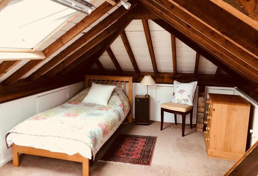 تختخواب و صبحانه Tresillian House